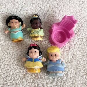 Fisher Price Little People Disney Princess Talkers Lot Of 4 Plus Throne